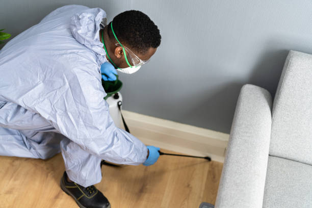 Best Commercial Pest Control  in Allouez, WI